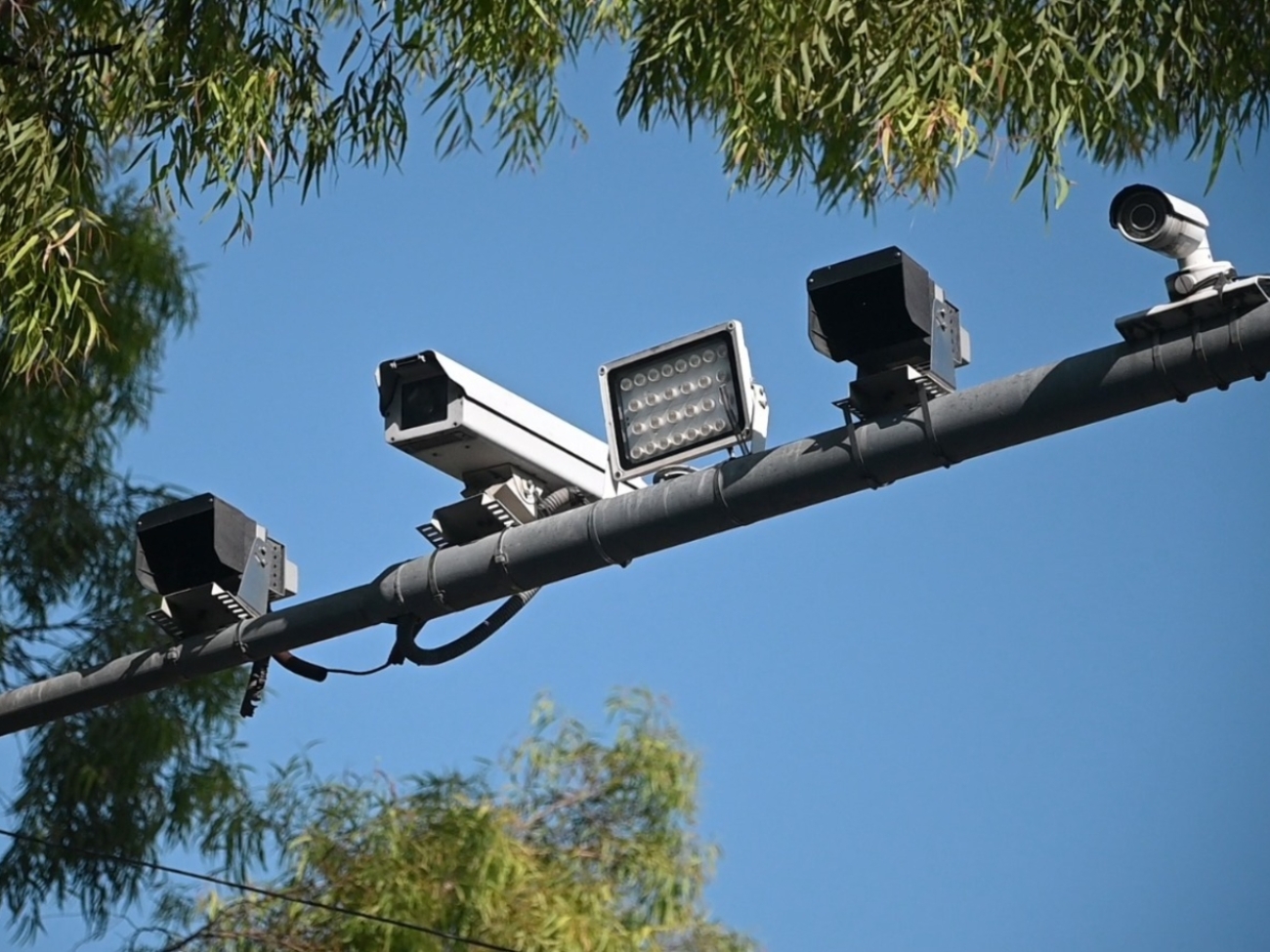 Karachi-to-Install-1300-Cameras-and-Use-Al-to-Identify-Suspicious-Vehicles-and-Suspects