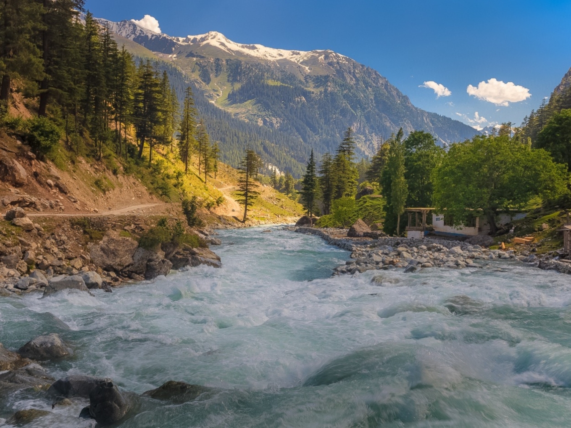 Swat-valley-is-one-of-the-major-tourist-attractions-known-as-the-switzerland-of-Pakistan