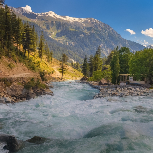 Swat-valley-is-one-of-the-major-tourist-attractions-known-as-the-switzerland-of-Pakistan